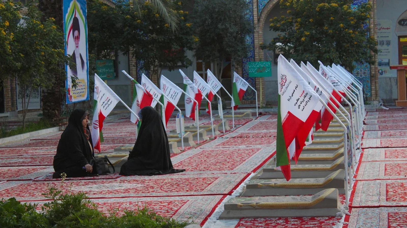 Comment les Gardiens de la révolution iraniens ont pris le contrôle de l'économie et du cyberespace