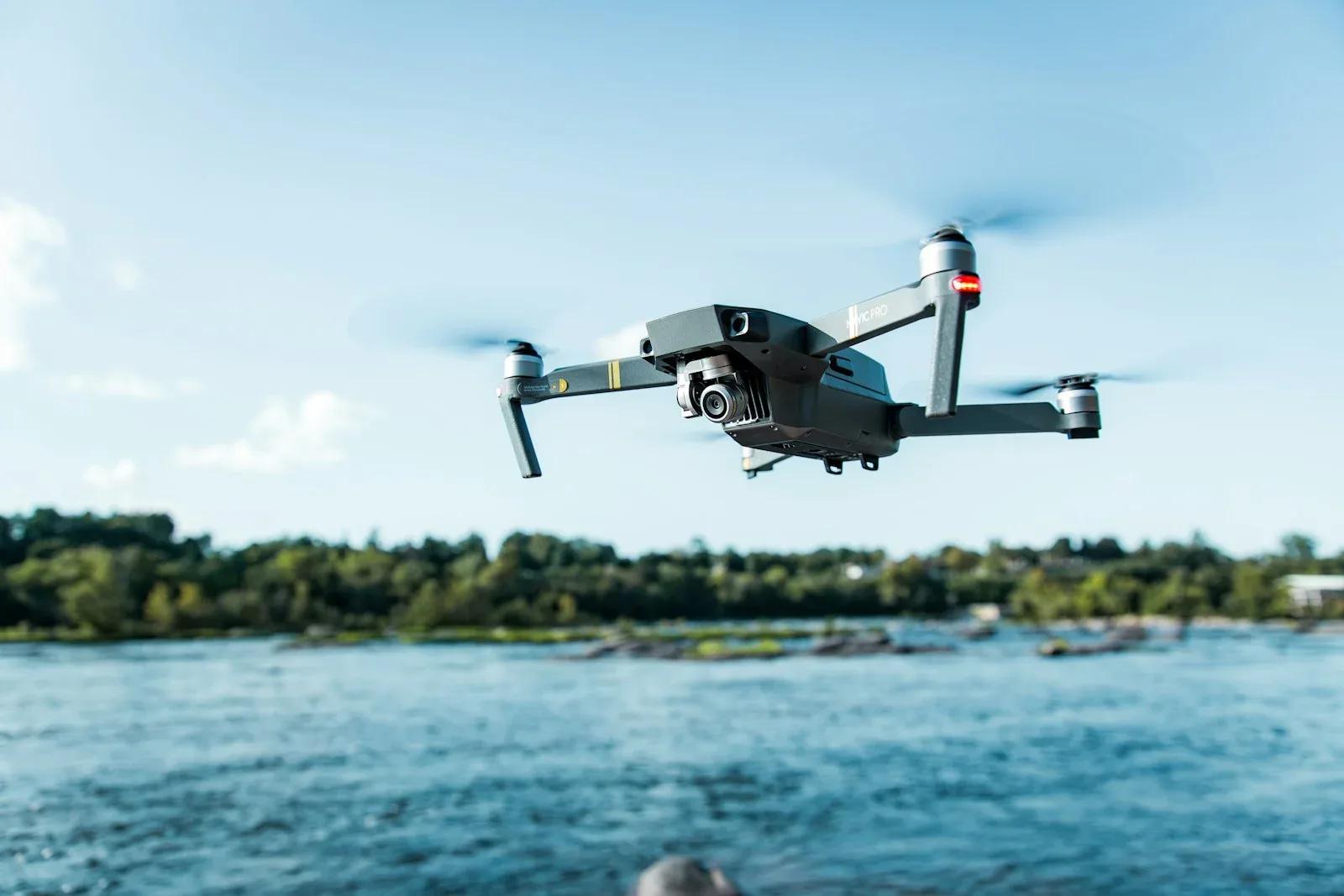 Drones et guerre hybride : de l'Ukraine aux infrastructures françaises