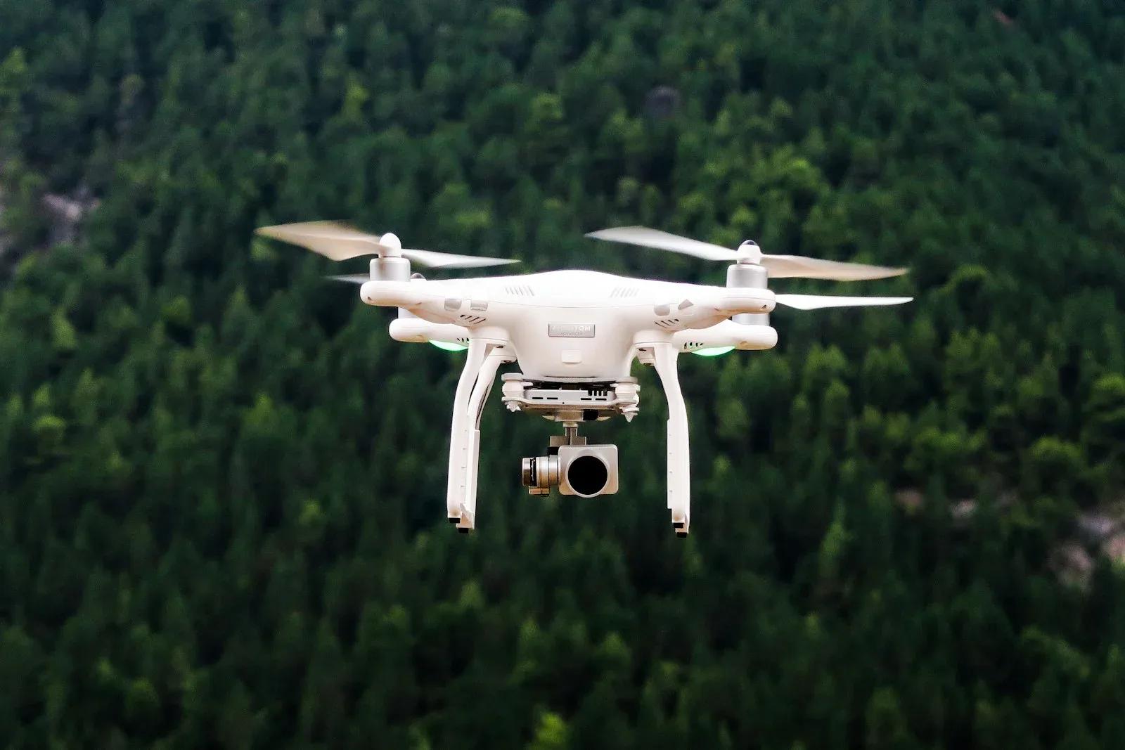 Drone russe à Leipzig : le hub DHL européen dans le viseur de Moscou