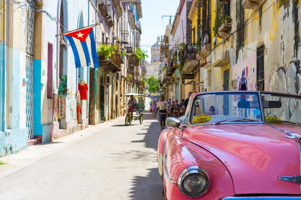 Rue colorée de La Havane, Cuba