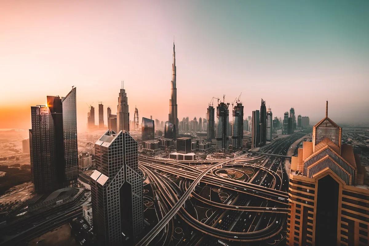 Skyline de Dubaï au coucher du soleil, Moyen-Orient
