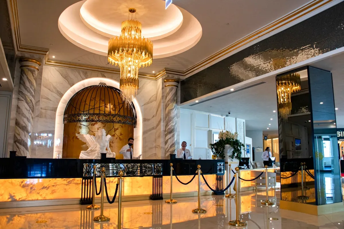 Le nom de Donald Trump retiré de ses hôtels après le Capitole : Combien la marque Trump a-t-elle perdu dans l'hôtellerie ...