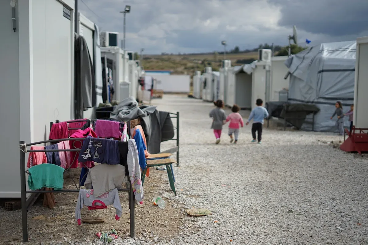 Situation humanitaire au Yémen en 2025 : Femmes et enfants dans les camps de déplacés : au-delà des statistiques