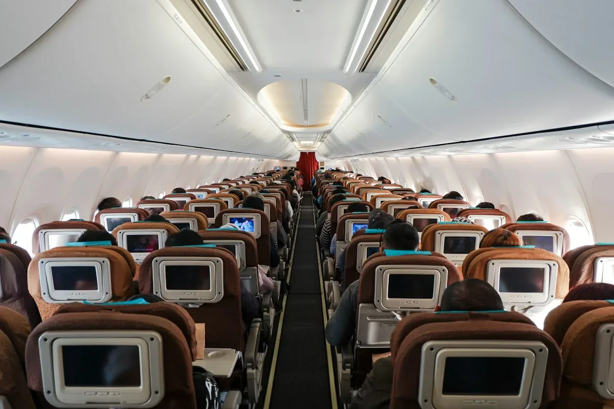 Dans l’avion pour Metz : Train + avion ou low-cost + navette : quelle combinaison réduit le prix total ?