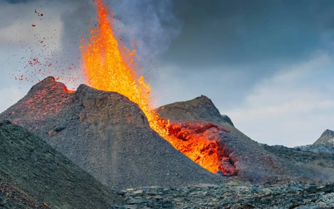 Une nouvelle éruption volcanique menace le Blue Lagoon et la région de Reykjavik